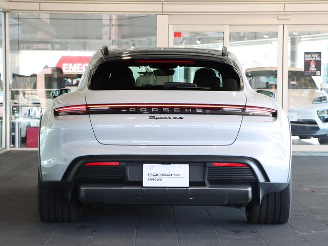 タイカンクロスツーリスモ タイカン 4Sクロスツーリスモ LEDマトリックスヘッドライト(6枚目)