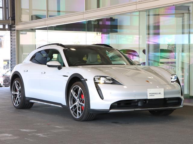 タイカンクロスツーリスモ タイカン 4Sクロスツーリスモ LEDマトリックスヘッドライト(8枚目)