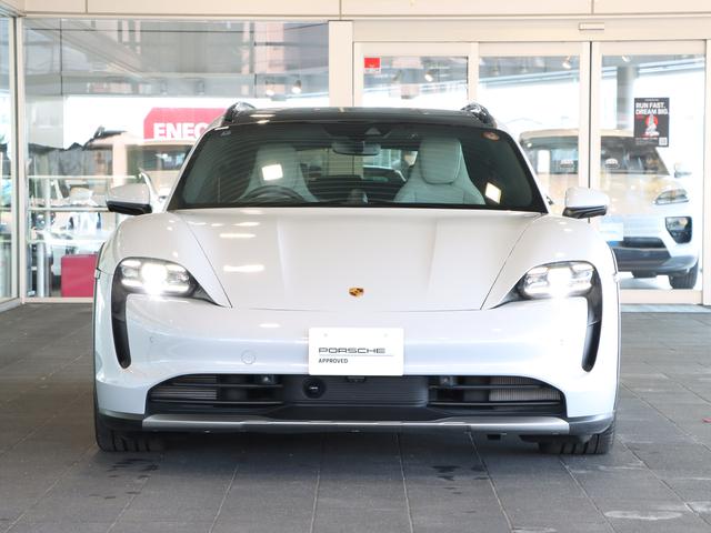 タイカンクロスツーリスモ タイカン 4Sクロスツーリスモ LEDマトリックスヘッドライト(9枚目)