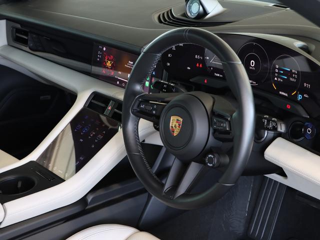 タイカンクロスツーリスモ タイカン 4Sクロスツーリスモ LEDマトリックスヘッドライト(11枚目)