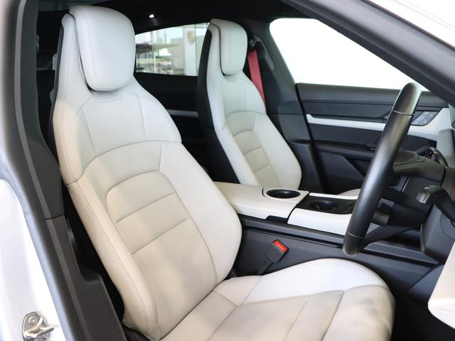 タイカンクロスツーリスモ タイカン 4Sクロスツーリスモ LEDマトリックスヘッドライト(12枚目)