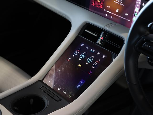 タイカンクロスツーリスモ タイカン 4Sクロスツーリスモ LEDマトリックスヘッドライト(15枚目)