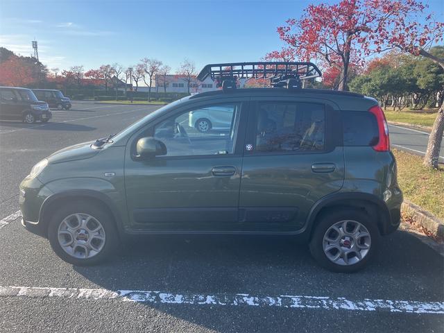 パンダ ４×４コンフォート　４ＷＤ　前後ドライブレコーダー　５速マニュアル車　ＥＴＣ　オートエアコン　リアプライバシーガラス　ルーフキャリア　純正アルミ　クラッチ交換済　シングルフライホイール（4枚目）