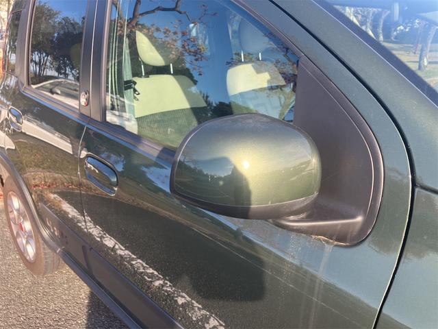 パンダ ４×４コンフォート　４ＷＤ　前後ドライブレコーダー　５速マニュアル車　ＥＴＣ　オートエアコン　リアプライバシーガラス　ルーフキャリア　純正アルミ　クラッチ交換済　シングルフライホイール（11枚目）