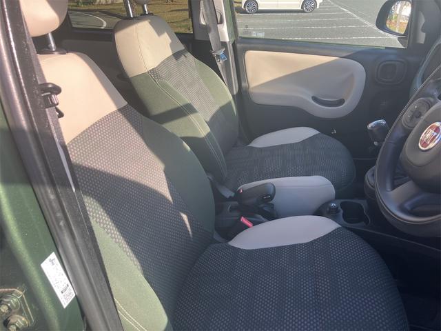 パンダ ４×４コンフォート　４ＷＤ　前後ドライブレコーダー　５速マニュアル車　ＥＴＣ　オートエアコン　リアプライバシーガラス　ルーフキャリア　純正アルミ　クラッチ交換済　シングルフライホイール（19枚目）