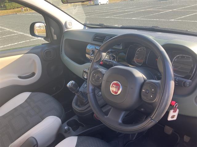 パンダ ４×４コンフォート　４ＷＤ　前後ドライブレコーダー　５速マニュアル車　ＥＴＣ　オートエアコン　リアプライバシーガラス　ルーフキャリア　純正アルミ　クラッチ交換済　シングルフライホイール（20枚目）