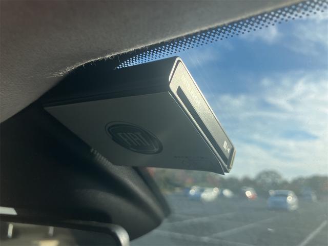 パンダ ４×４コンフォート　４ＷＤ　前後ドライブレコーダー　５速マニュアル車　ＥＴＣ　オートエアコン　リアプライバシーガラス　ルーフキャリア　純正アルミ　クラッチ交換済　シングルフライホイール（31枚目）