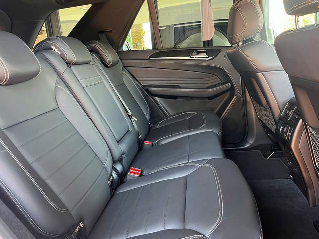 ベンツ純正AMG ML55 ヘッドレスト 未使用 demaosunidas.org.br