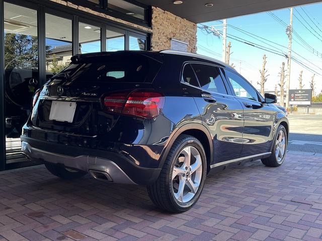 GLAクラス GLA220 4マチック プレミアム・レーダーセーフティ・ナビパッケージ パノラマSR 電動テールゲート ナビ/TV/Rカメラ harman/kardonサウンド 取説・整手・記録簿・スペアキー有(5枚目)