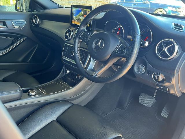 GLAクラス GLA220 4マチック プレミアム・レーダーセーフティ・ナビパッケージ パノラマSR 電動テールゲート ナビ/TV/Rカメラ harman/kardonサウンド 取説・整手・記録簿・スペアキー有(8枚目)