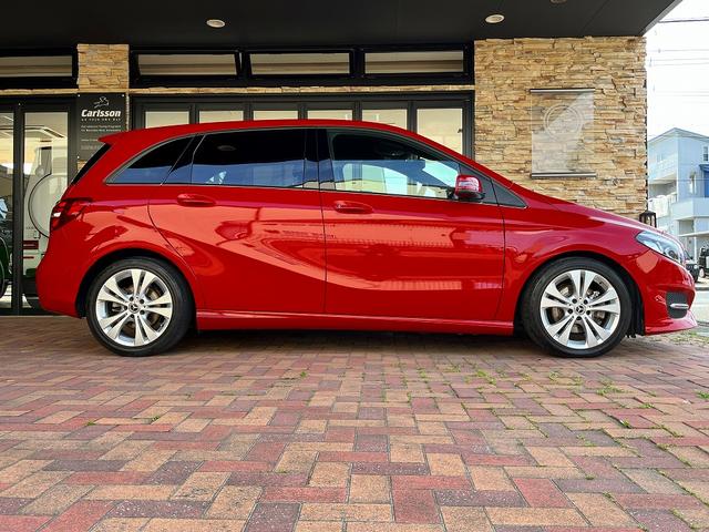 Bクラス B180 レーダーセーフティ&ベーシック&ナビゲーションパッケージ LEDヘッドライト キーレスPUSHスタート 前席シートヒーター 後席シートテーブル  HDD/TV/リアカメラ/Bluetooth/ETC(2枚目)