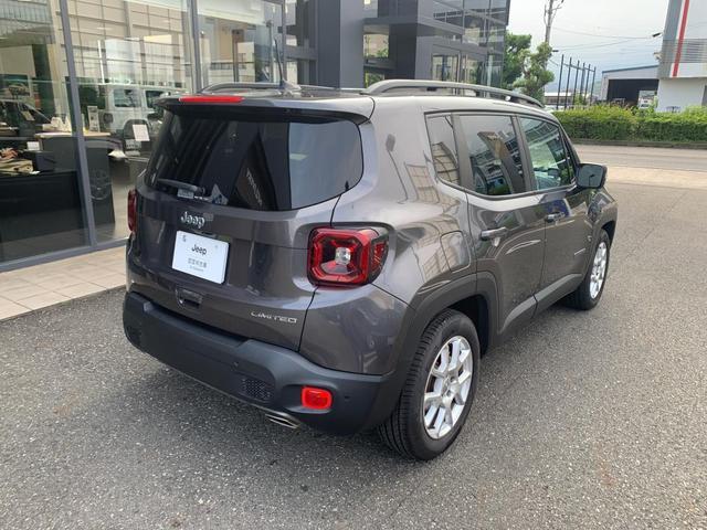ジープ・レネゲード リミテッド　シートヒーター／ハンドルヒーター／バックカメラ／オートクルーズコントロール／ＡｐｐｌｅＣａｒｐｌａｙ／ＡｎｄｏｒｏｉｄＡｕｔｏ／認定中古車保証付き（5枚目）