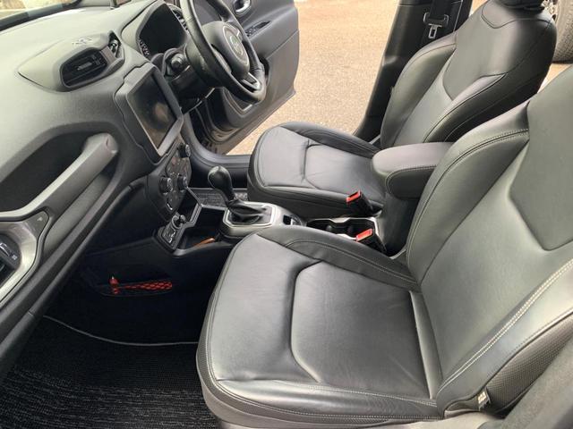 ジープ・レネゲード リミテッド　シートヒーター／ハンドルヒーター／バックカメラ／オートクルーズコントロール／ＡｐｐｌｅＣａｒｐｌａｙ／ＡｎｄｏｒｏｉｄＡｕｔｏ／認定中古車保証付き（17枚目）
