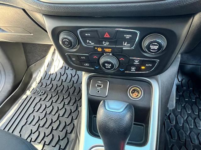 ジープ・コンパス ロンジチュード　弊社代車アップ車両／ＡｐｐｌｅＣａｒｐｌａｙ／ＡｎｄｏｒｏｉｄＡｕｔｏ／認定中古車保証付き／認定中古車（11枚目）