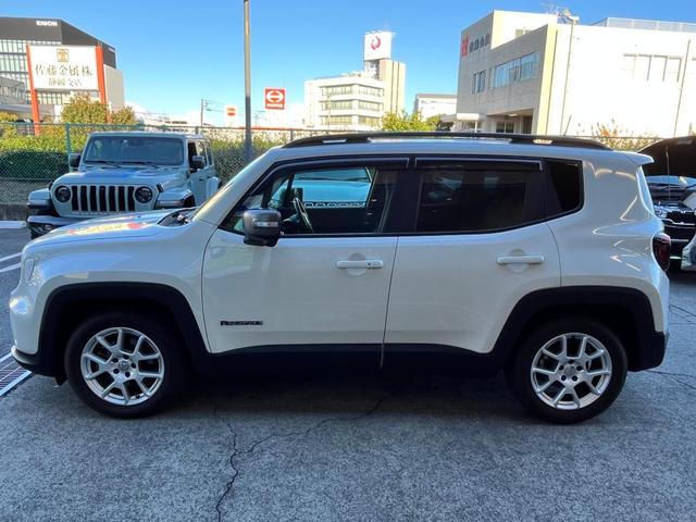 ジープ・レネゲード リミテッド　ＡｐｐｌｅＣａｒｐｌａｙ／ＡｎｄｏｒｏｉｄＡｕｔｏ／シートヒーター／ハンドルヒーター／バックカメラ／認定中古車保証付き／認定中古車（4枚目）