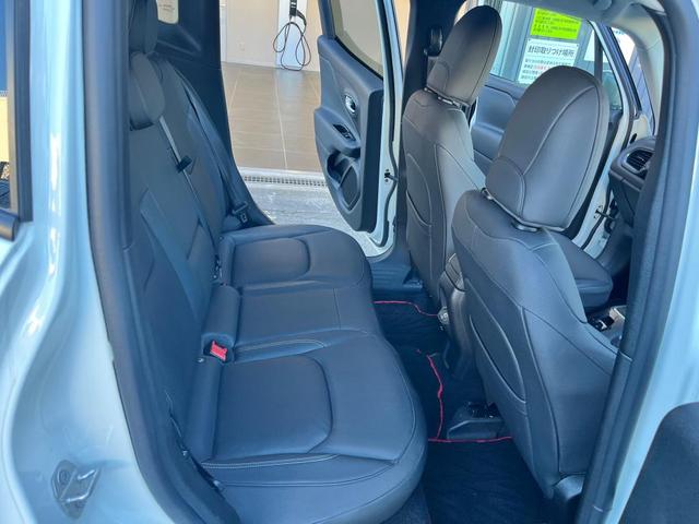 ジープ・レネゲード リミテッド　ＡｐｐｌｅＣａｒｐｌａｙ／ＡｎｄｏｒｏｉｄＡｕｔｏ／シートヒーター／ハンドルヒーター／バックカメラ／認定中古車保証付き／認定中古車（8枚目）