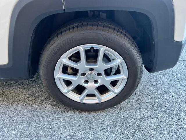 ジープ・レネゲード リミテッド　ＡｐｐｌｅＣａｒｐｌａｙ／ＡｎｄｏｒｏｉｄＡｕｔｏ／シートヒーター／ハンドルヒーター／バックカメラ／認定中古車保証付き／認定中古車（13枚目）