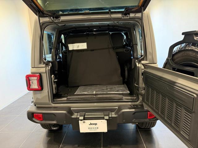 ジープ・ラングラーアンリミテッド リミテッドEDウィズサンライダフリップTフォーハドT AppleCarplay/AndoroidAuto/全席レザーシート/前席シートヒーター/ハンドルヒーター/バックカメラ/V6エンジン搭載/認定中古車保証付き/認定中古車(8枚目)