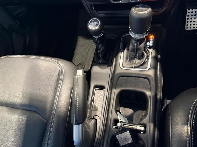 ジープ・ラングラーアンリミテッド リミテッドEDウィズサンライダフリップTフォーハドT AppleCarplay/AndoroidAuto/全席レザーシート/前席シートヒーター/ハンドルヒーター/バックカメラ/V6エンジン搭載/認定中古車保証付き/認定中古車(18枚目)