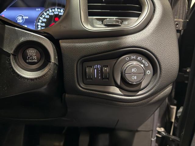 ジープ・レネゲード リミテッド シートヒーター/ハンドルヒーター/バックカメラ/前席パワーシート//AppleCarplay/AndoroidAuto/認定中古車保証付き/認定中古車(16枚目)