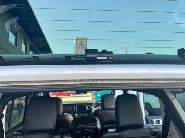 ジープ・ラングラーアンリミテッド サハラ シートヒーター/ハンドルヒーター/バックカメラ/左サイドカメラ/4WD/AppleCarplay/AndoroidAuto/認定中古車保証付き/認定中古車(15枚目)