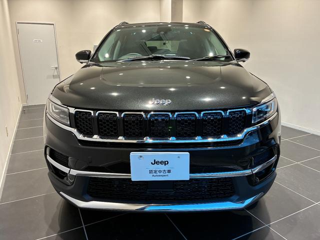 ジープ・コマンダー リミテッド サンルーフ/シートヒーター/ハンドルヒーター/バックカメラ/オートクルーズコントロール/前席パワーシート/AppleCarplay/AndoroidAuto/新車保証継承/認定中古車(4枚目)