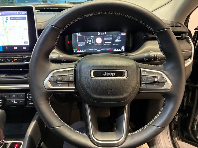 ジープ・コマンダー リミテッド サンルーフ/シートヒーター/ハンドルヒーター/バックカメラ/オートクルーズコントロール/前席パワーシート/AppleCarplay/AndoroidAuto/新車保証継承/認定中古車(8枚目)