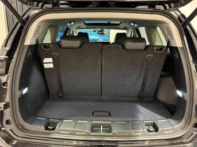 ジープ・コマンダー リミテッド サンルーフ/シートヒーター/ハンドルヒーター/バックカメラ/オートクルーズコントロール/前席パワーシート/AppleCarplay/AndoroidAuto/新車保証継承/認定中古車(11枚目)