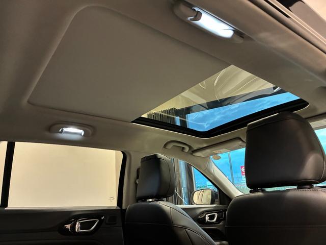 ジープ・コマンダー リミテッド サンルーフ/シートヒーター/ハンドルヒーター/バックカメラ/オートクルーズコントロール/前席パワーシート/AppleCarplay/AndoroidAuto/新車保証継承/認定中古車(15枚目)