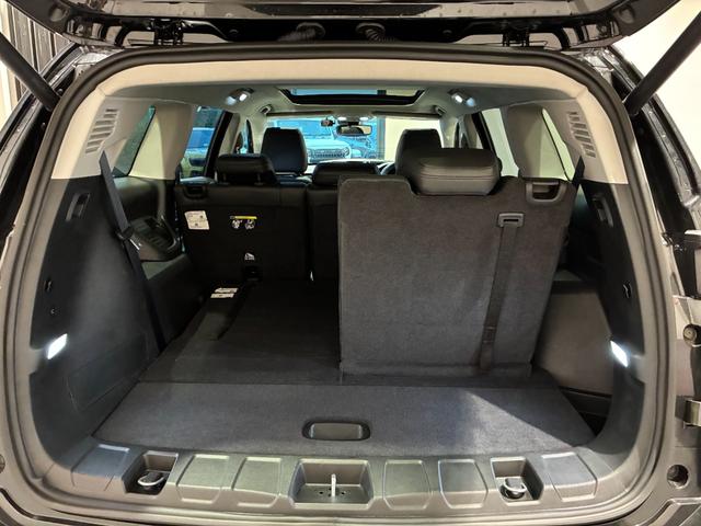 ジープ・コマンダー リミテッド サンルーフ/シートヒーター/ハンドルヒーター/バックカメラ/オートクルーズコントロール/前席パワーシート/AppleCarplay/AndoroidAuto/新車保証継承/認定中古車(16枚目)