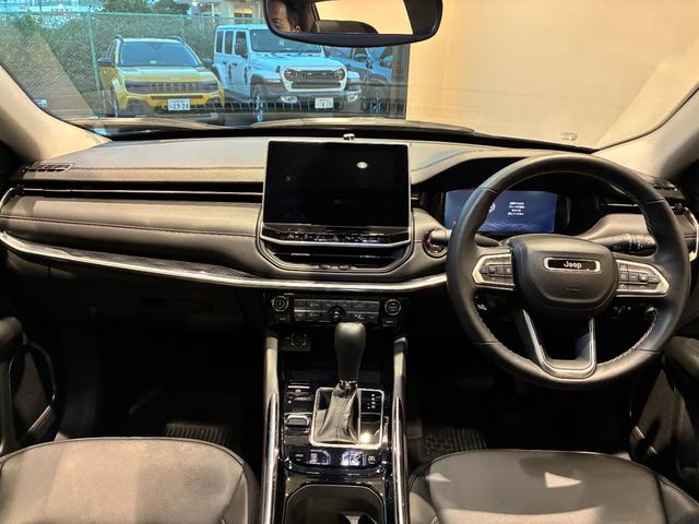 ジープ・コマンダー リミテッド サンルーフ/シートヒーター/ハンドルヒーター/バックカメラ/オートクルーズコントロール/前席パワーシート/AppleCarplay/AndoroidAuto/新車保証継承/認定中古車(20枚目)