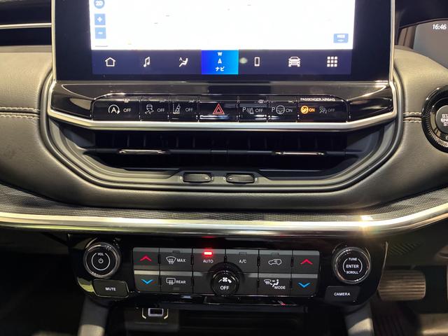 ジープ・コマンダー リミテッド サンルーフ/シートヒーター/ハンドルヒーター/バックカメラ/オートクルーズコントロール/前席パワーシート/AppleCarplay/AndoroidAuto/新車保証継承/認定中古車(25枚目)