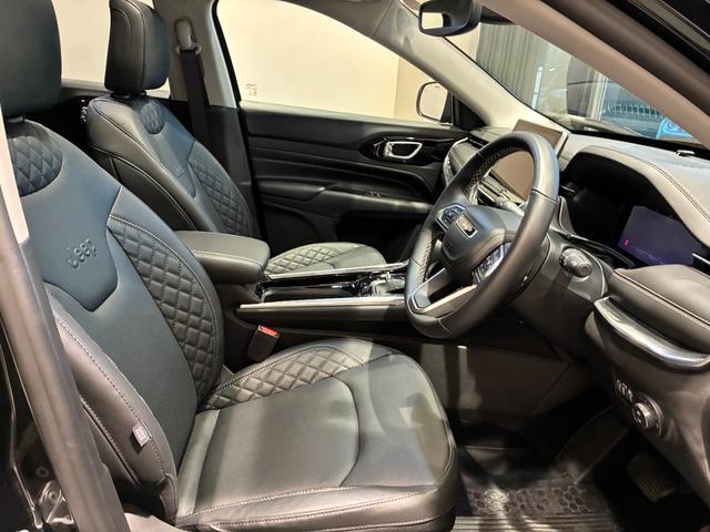 ジープ・コマンダー リミテッド サンルーフ/シートヒーター/ハンドルヒーター/バックカメラ/オートクルーズコントロール/前席パワーシート/AppleCarplay/AndoroidAuto/新車保証継承/認定中古車(26枚目)