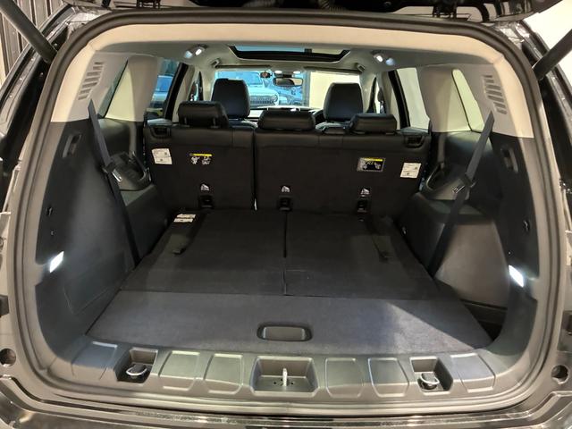 ジープ・コマンダー リミテッド サンルーフ/シートヒーター/ハンドルヒーター/バックカメラ/オートクルーズコントロール/前席パワーシート/AppleCarplay/AndoroidAuto/新車保証継承/認定中古車(27枚目)