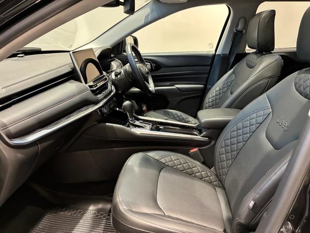 ジープ・コマンダー リミテッド サンルーフ/シートヒーター/ハンドルヒーター/バックカメラ/オートクルーズコントロール/前席パワーシート/AppleCarplay/AndoroidAuto/新車保証継承/認定中古車(29枚目)