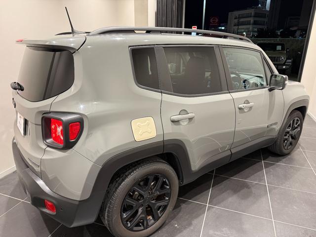ジープ・レネゲード ナイトイーグル　特別限定車／バックカメラ／ＡｐｐｌｅＣａｒｐｌａｙ／ＡｎｄｏｒｏｉｄＡｕｔｏ／社外シートカバー装着済み／認定中古車保証付き／認定中古車（6枚目）