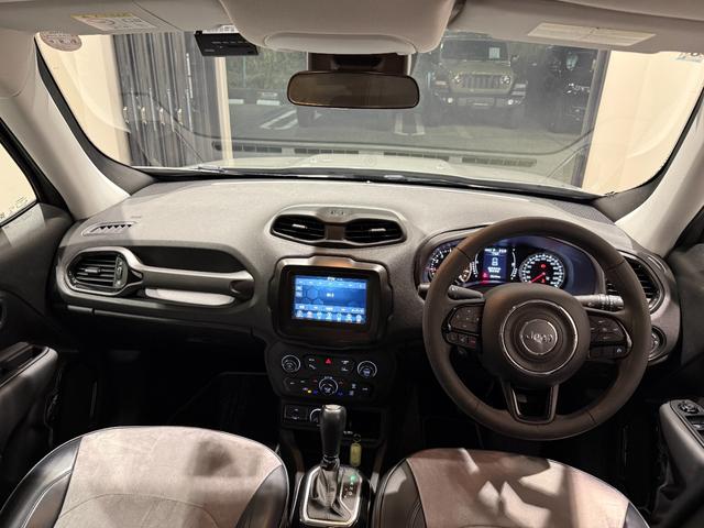 ジープ・レネゲード ナイトイーグル　特別限定車／バックカメラ／ＡｐｐｌｅＣａｒｐｌａｙ／ＡｎｄｏｒｏｉｄＡｕｔｏ／社外シートカバー装着済み／認定中古車保証付き／認定中古車（10枚目）