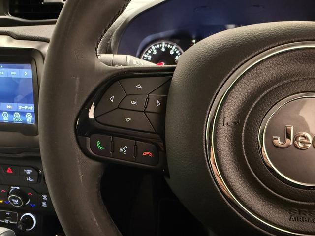 ジープ・レネゲード ナイトイーグル　特別限定車／バックカメラ／ＡｐｐｌｅＣａｒｐｌａｙ／ＡｎｄｏｒｏｉｄＡｕｔｏ／社外シートカバー装着済み／認定中古車保証付き／認定中古車（13枚目）