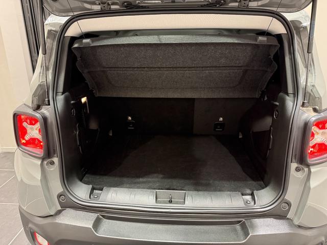 ジープ・レネゲード ナイトイーグル　特別限定車／バックカメラ／ＡｐｐｌｅＣａｒｐｌａｙ／ＡｎｄｏｒｏｉｄＡｕｔｏ／社外シートカバー装着済み／認定中古車保証付き／認定中古車（18枚目）