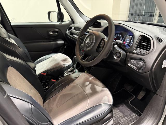 ジープ・レネゲード ナイトイーグル　特別限定車／バックカメラ／ＡｐｐｌｅＣａｒｐｌａｙ／ＡｎｄｏｒｏｉｄＡｕｔｏ／社外シートカバー装着済み／認定中古車保証付き／認定中古車（20枚目）