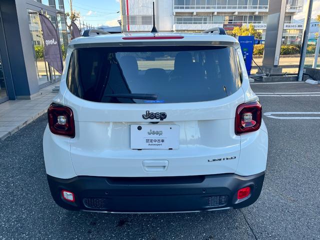 ジープ・レネゲード リミテッド　バックカメラ／ＡｐｐｌｅＣａｒｐｌａｙ／ＡｎｄｏｒｏｉｄＡｕｔｏ／運転席パワーシート／ＥＴＣ２．０／オートクルーズコントロール／新車保証継承／認定中古車（5枚目）