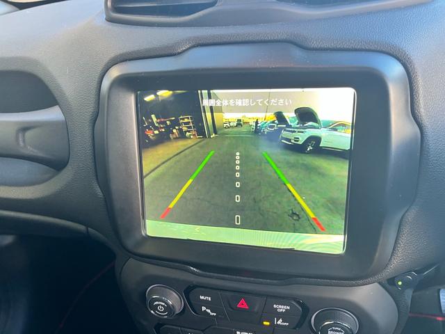 ジープ・レネゲード リミテッド　バックカメラ／ＡｐｐｌｅＣａｒｐｌａｙ／ＡｎｄｏｒｏｉｄＡｕｔｏ／運転席パワーシート／ＥＴＣ２．０／オートクルーズコントロール／新車保証継承／認定中古車（20枚目）