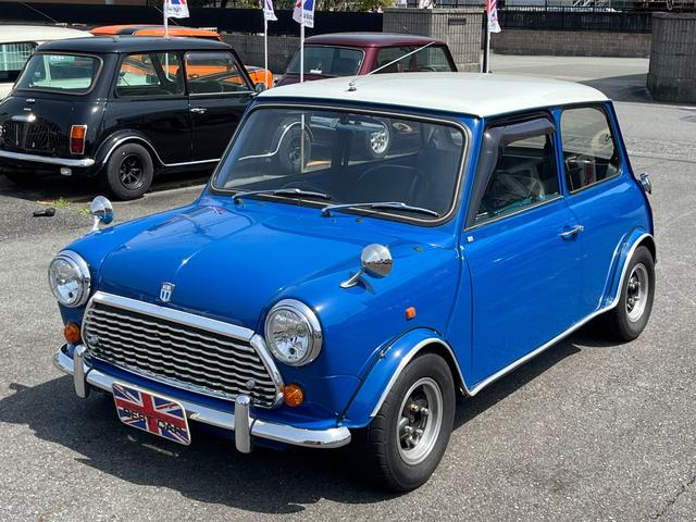 ＭＩＮＩ １．３　スポーツウェーバー　ハイローキット　１年間走行無制限保証付　４速マニュアル　社外アルミ　ＥＴＣ　ＣＤステレオ　オーバーフェンダー　フェンダーミラー（6枚目）