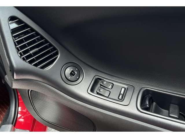 ＲＸ－７ ツーリングＸ　サンルーフ　ＢＯＳＥ　整備記録簿　シーケンシャルツインターボシステム　対向４ピストンアルミブレーキキャリパー　ノーマルマフラー　大型リアスポイラー（20枚目）