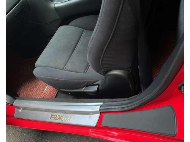 ＲＸ－７ ツーリングＸ　サンルーフ　ＢＯＳＥ　整備記録簿　シーケンシャルツインターボシステム　対向４ピストンアルミブレーキキャリパー　ノーマルマフラー　大型リアスポイラー（26枚目）