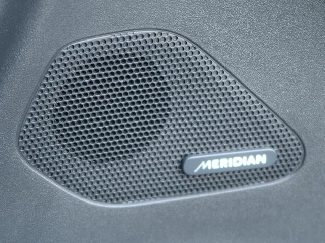 Ｆペイス ピュア　認定中古車　純正１９インチアルミホイール　ＭＥＲＩＤＩＡＮサウンド　メモリ付きパワーシート　電動ステアリングコラム　パドルシフト　３６０°カメラ　パワーテールゲート　Ａｐｐｌｅ　ＣａｒＰｌａｙ（4枚目）