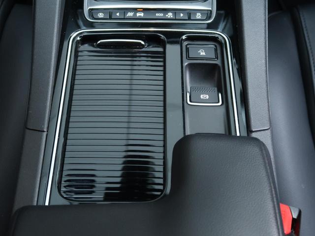 Ｆペイス ピュア　認定中古車　純正１９インチアルミホイール　ＭＥＲＩＤＩＡＮサウンド　メモリ付きパワーシート　電動ステアリングコラム　パドルシフト　３６０°カメラ　パワーテールゲート　Ａｐｐｌｅ　ＣａｒＰｌａｙ（39枚目）