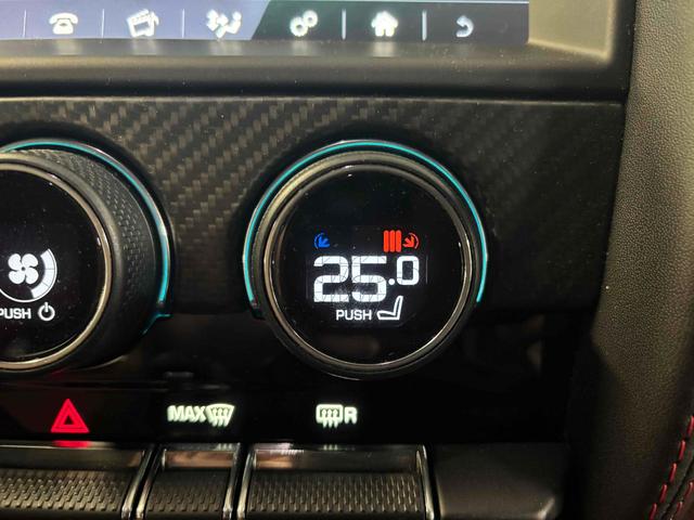 Ｆタイプ Ｒ－ダイナミック　コンバーチブル　認定中古車　マトリックスＬＥＤヘッドライト　パークアシスト　ＭＥＲＩＤＩＡＮサウンド　シートヒーター／クーラー　インタラクティブドライバーディスプレイ　アンビエントライト　コールドクライメイトパック（6枚目）