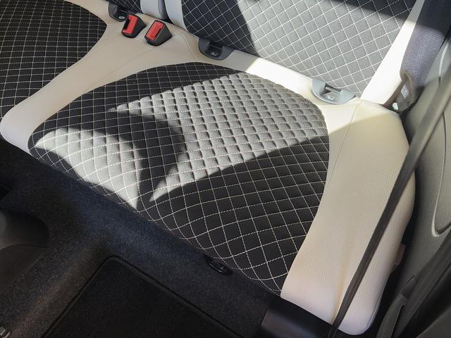 500C ツインエア ドルチェヴィータ ワンオーナー ベージュ幌 TEZZOスポーツマフラー 7インチユーコネクト カープレイ対応 バックカメラ ハーフレザーシート 純正16インチAW キセノンヘッドライト アイドリングストップ(22枚目)