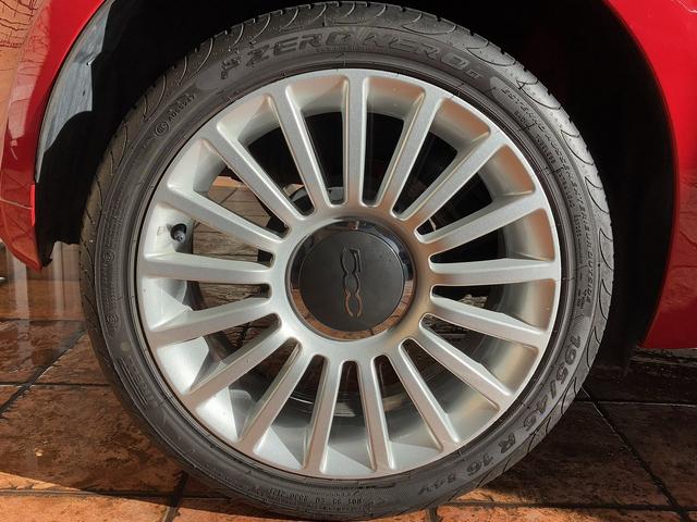 500C ツインエア ドルチェヴィータ ワンオーナー ベージュ幌 TEZZOスポーツマフラー 7インチユーコネクト カープレイ対応 バックカメラ ハーフレザーシート 純正16インチAW キセノンヘッドライト アイドリングストップ(29枚目)